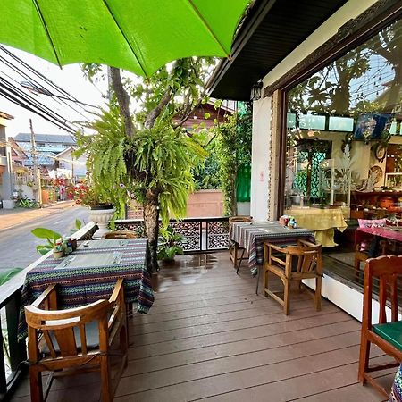 Baan Huenphen Boutique Hotel Chiang Mai Exterior foto